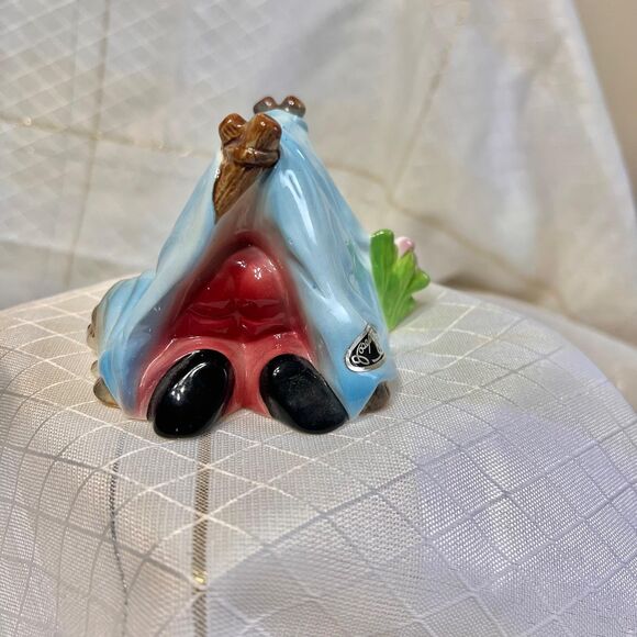 Vintage Josef Original Happiness is Boy in Tent Series, 1960s Vintage Figurines - Picture 3 of 9